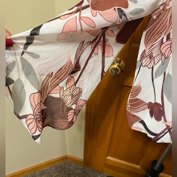 Alfani Floral Angel Sleeve Blouse - Picture 5 of 5